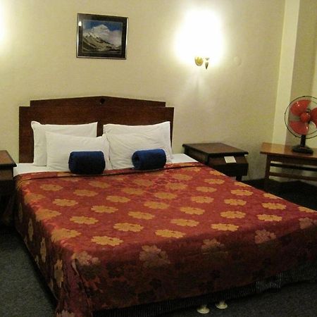 โรงแรม ซิตี้ ทราเวิล Baguio City ภายนอก รูปภาพ